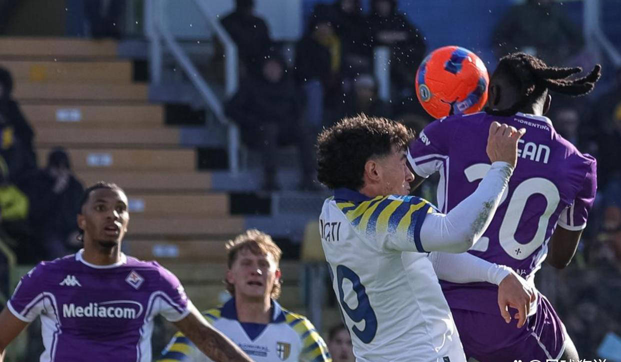 意甲垫底佛罗伦萨再遭重挫：17轮仅获一胜，24亿欧豪阵依旧遭遇滑铁卢